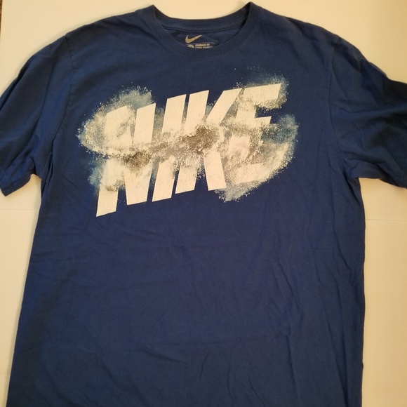 nike standard fit t shirt